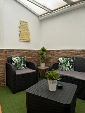 APARTAMENT SARDINA NEAR THE BEACH WITH POOL AND WIFI e